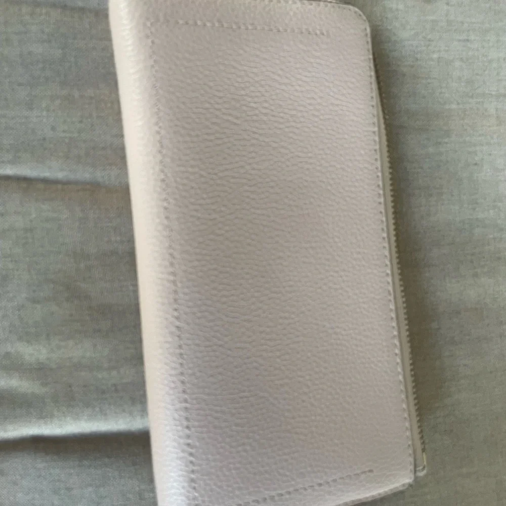 Kate Spade Pebbled Leather Zip Top Wallet - Beige/Light Pink